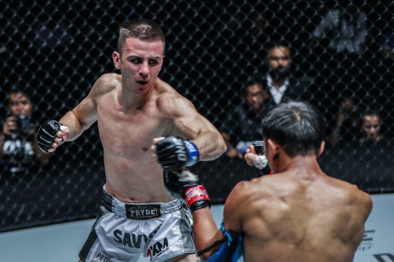 Savvas Michael defeats Singtongnoi