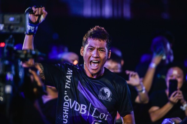 Phoe Thaw makes his entrance at ONE: LEGENDARY QUEST
