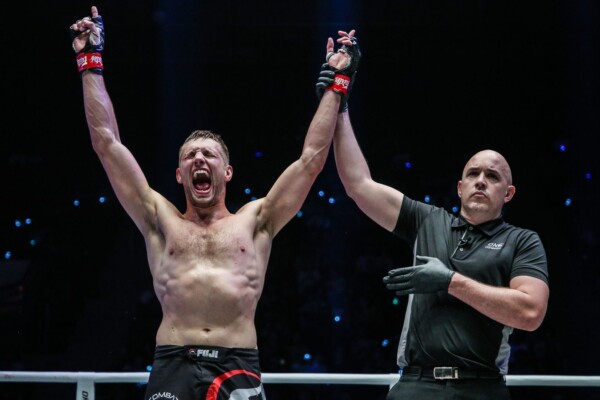 Reinier De Ridder celebrates his win against Gilberto Galvao