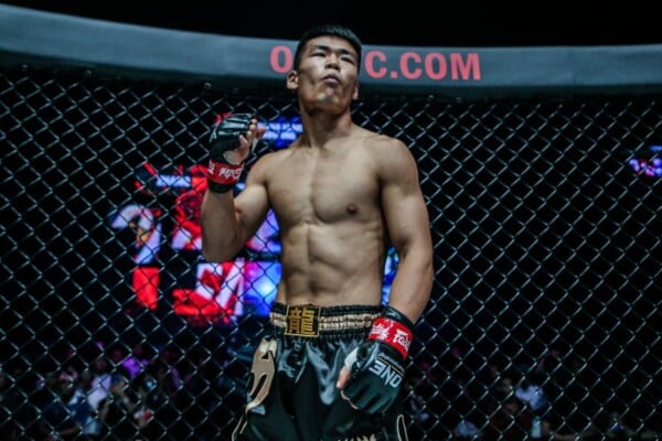 Zhang Chenglong DCIMG_2805 600x400