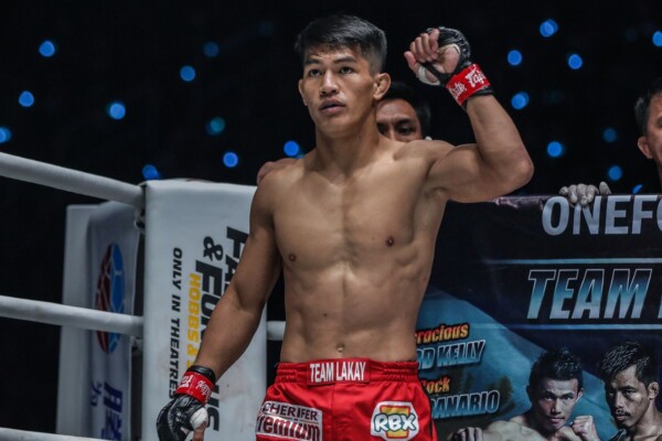 Danny Kingad in his corner ahead of his ONE Flyweight World Grand Prix bout in Manila