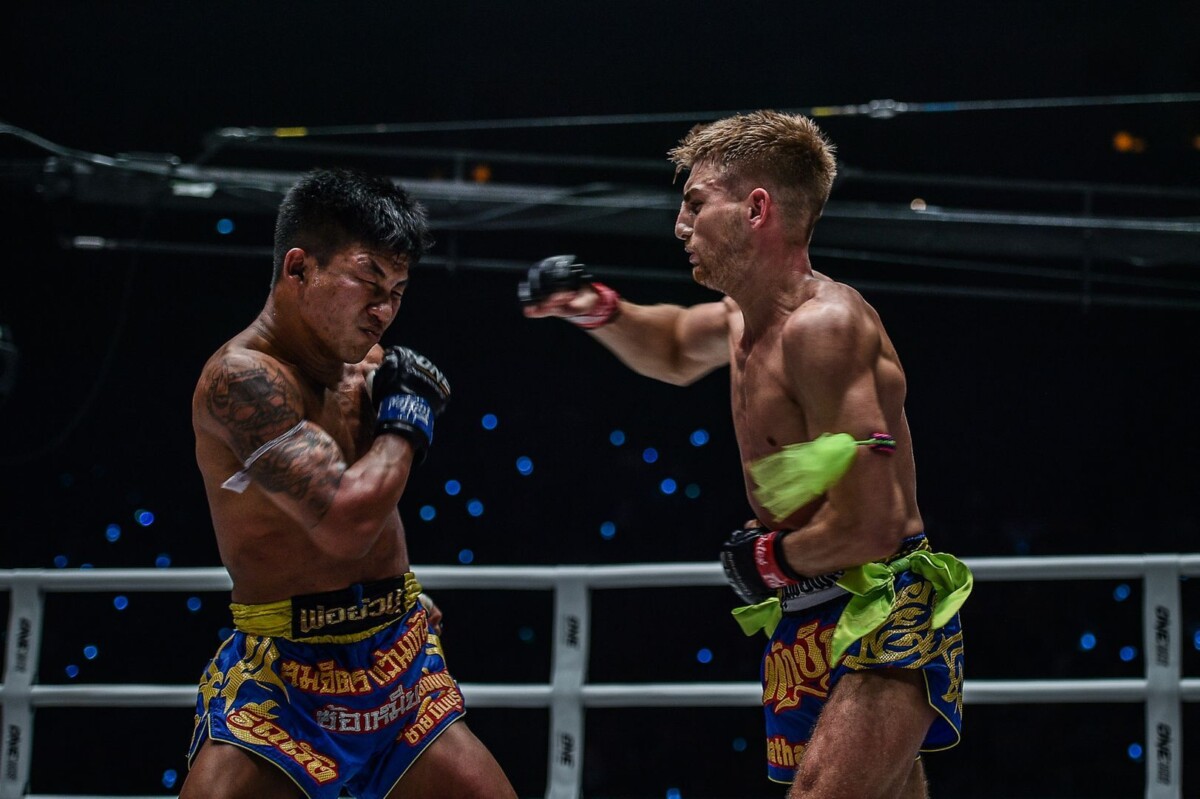 Jonathan "The General" Haggerty throws a right hand in his Muay Thai clash in Manila.