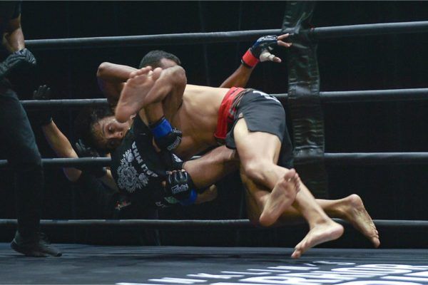 Toreq red defeats Hidayat Abdul via TKO One Warrior Series Aug 2019 46 600x400