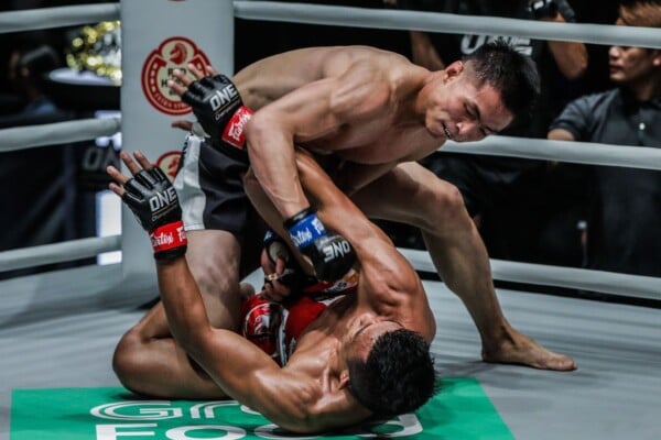 Chinese martial arts star Xie Bin drops ground and pound on Team Lakay's Edward Kelly In Manila