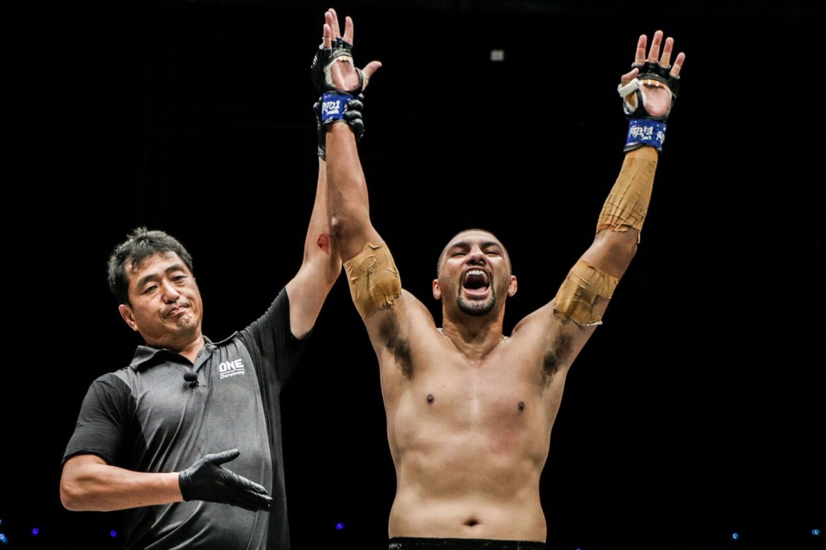 Anderson Silva’s Crushing Uppercut Leads To FirstRound