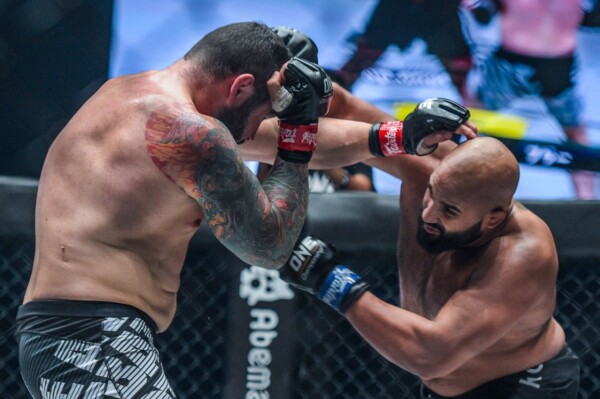 Arjan Bhullar defeats Mauro Cerilli at ONE CENTURY YK4_9941 600x399