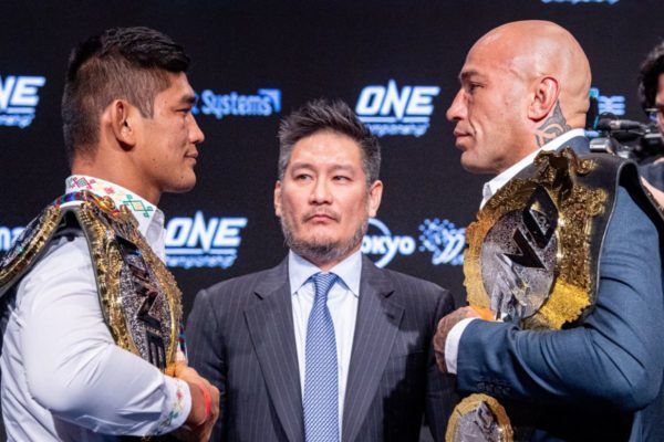 Aung La N Sang vs. Brandon Vera BBB_6419 600x400