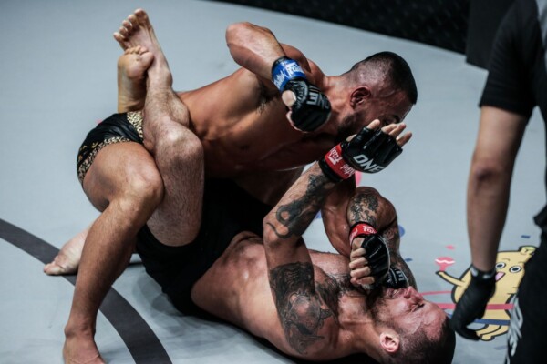 Hiroyuki Tetsuka defeats Hernani Perpetuo at ONE CENTURY PART II DUX_0633 600x400