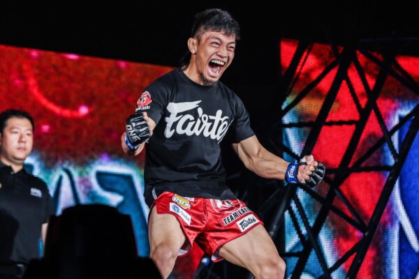Lito Adiwang defeats Senzo Ikeda at ONE CENTURY