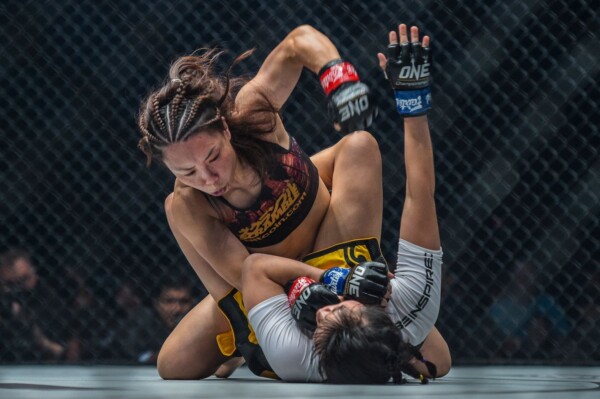Mei Yamaguchi defeats Jenny Huang at ONE CENTURY YK4_9630 600x399
