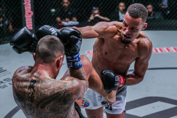 Regian Eersel defeats Nieky Holzken at ONE DAWN OF VALOR DC DUX_4167 600x400
