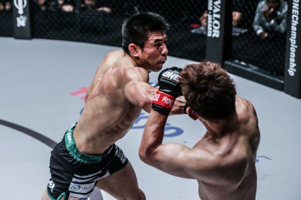Takasuke Kume defeats Koshi Matsumoto at ONE CENTURY DUX_0300 600x400
