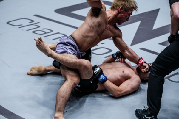 Yosuke Saruta defeats Daichi Kitakata at ONE CENTURY DUX_0914 600x400