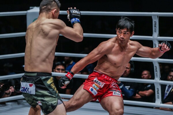 Eduard Folayang VS Amarsanaa Tsogookhuu at ONE MASTERS OF FATE DC DUX_2065 600x400
