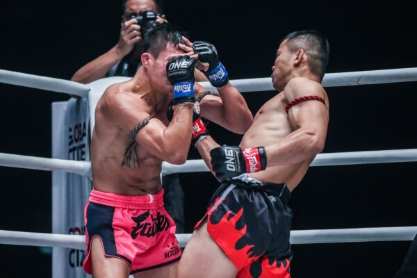 Nong O Gaiyanghadao VS Saemapetch Fairtex at ONE EDGE OF GREATNESS DW VID_2633 600x400