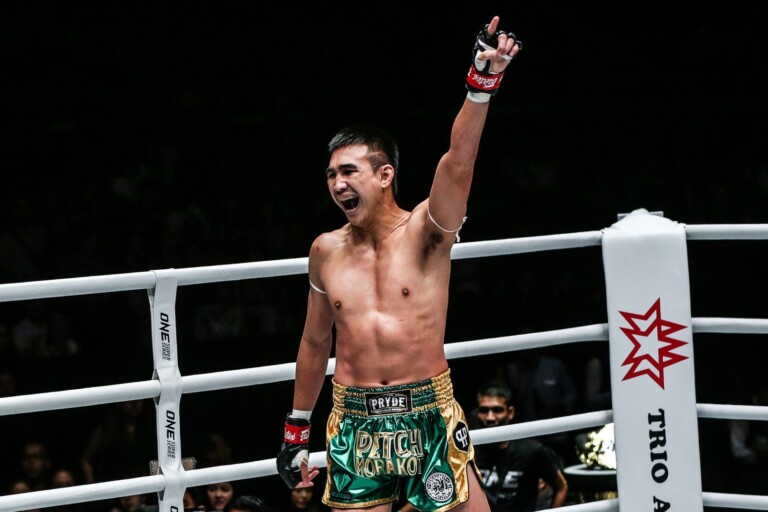 Petchmorakot Petchyindee Academy celebrates his win against Charlie Peters at ONE EDGE OF GREATNESS