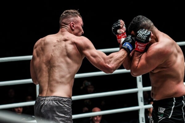 Roman Kryklia defeats Tarik Khbabez at ONE AGE OF DRAGONS in Beijing