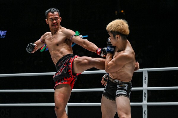 Tukkatatong Petpayathai defeats Hiroaki Suzuki at ONE MASTERS OF FATE YKZ_7636 600x399