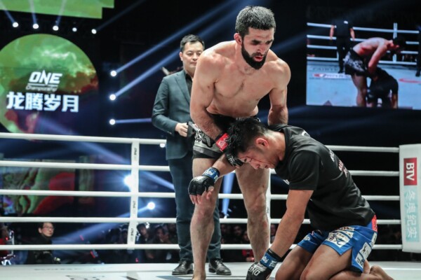 Yusup Saadulaev defeats Daichi Takenaka at ONE AGE OF DRAGONS JHW_6940 600x400