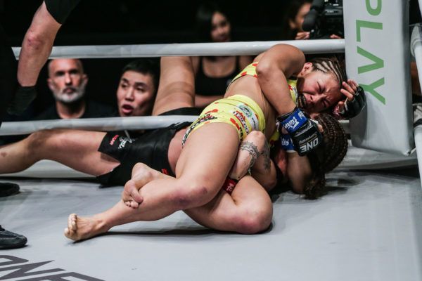 Japanese mixed martial artist Ayaka Miura submits Maira Mazar