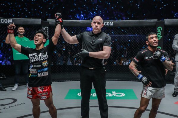 Joshua Pacio defeats Alex Silva via split decision