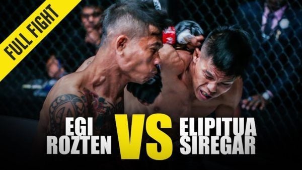 Elipitua Siregar connects with a right hand on Egi Rotzen during their meeting at ONE: DAWN OF VALOR.