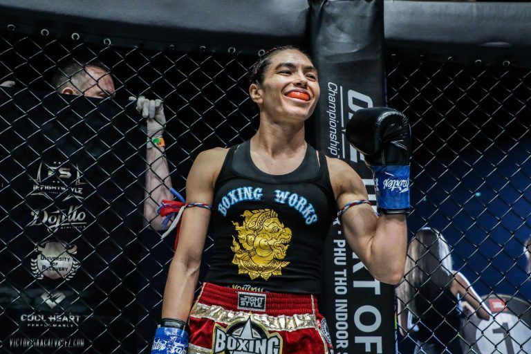 Janet Todd Looking Ready For Her Match Against Stamp Fairtex
