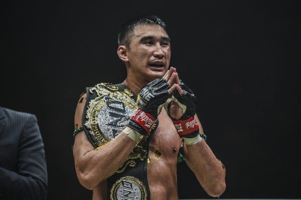 ONE Featherweight Muay Thai World Champion Petchmorakot Petchyindee Academy