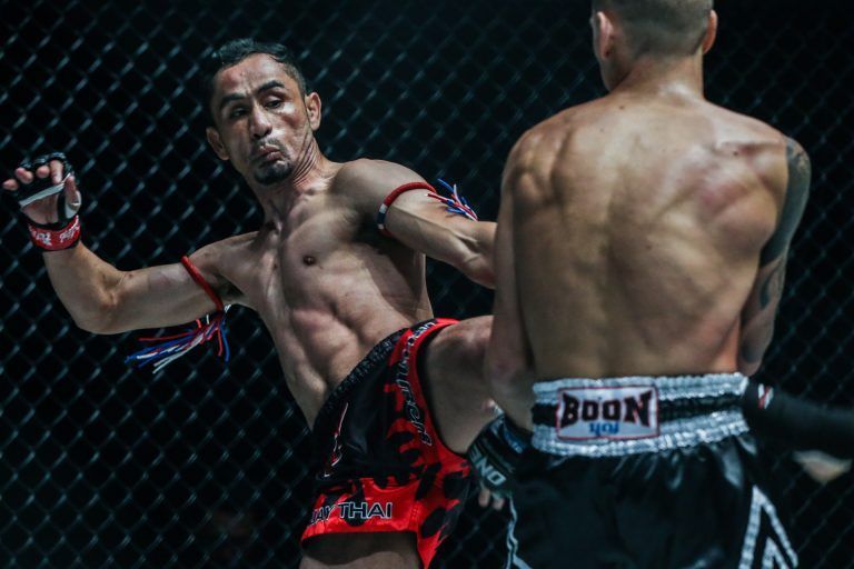 Sam-A Gaiyanghadao defeats Rocky Ogden ONE KING OF THE JUNGLE
