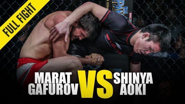 Marat Gafurov and Shinya Aoki grapple in a super fight at ONE: KINGS OF COURAGE.