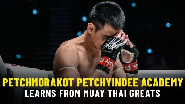 Petchmorakot Petchyindee Academy centers himself as he prepares himself for battle.