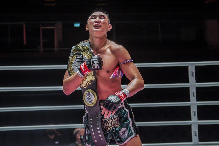 ONE Featherweight Muay Thai World Champion Petchmorakot Petchyindee Academy