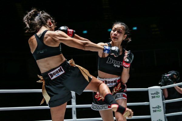 Supergirl Jaroonsak Muaythai unloads a cross