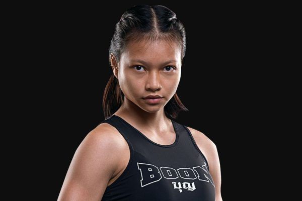 16-year-old sensation Supergirl Jaroonsak Muaythai