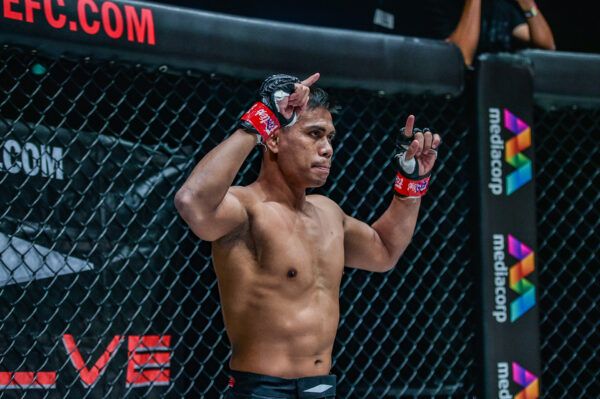 Live action shots of MMA fighters Eko Roni Saputra and Murugan Silvarajoo from ONE: REIGN OF DYNASTIES on 9 October!