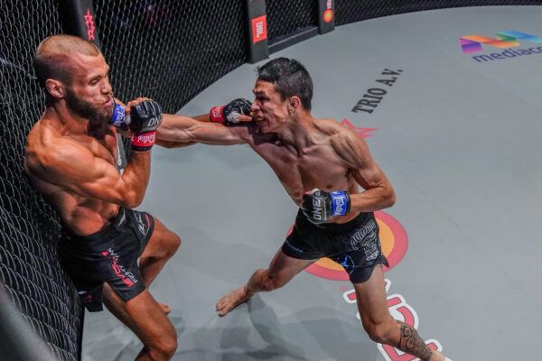 Live action shots of MMA fighters Reece McLaren and Aleksi Toivonen from ONE: REIGN OF DYNASTIES on 9 October!