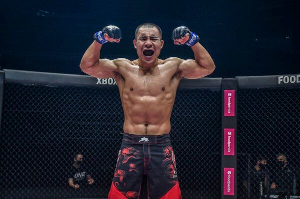 Brazilian MMA fighter Yuri Simoes squares off against Chinese MMA fighter Fan Rong at ONE: INSIDE THE MATRIX III