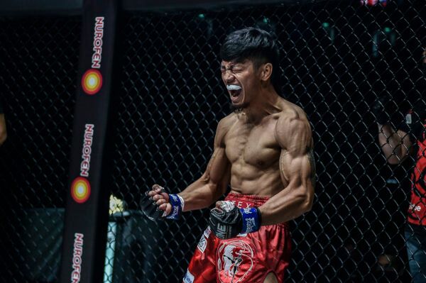Japanese MMA fighter Hiroba Minowa squares off against Filipino MMA fighter Lito Adiwang at ONE: INSIDE THE MATRIX III
