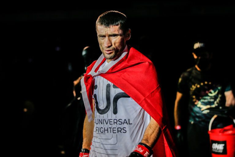 Exclusive photos from Russian fighter Jamal Yusupov and French star Samy Sana’s Muay Thai fight at ONE: COLLISION COURSE II on 25 December