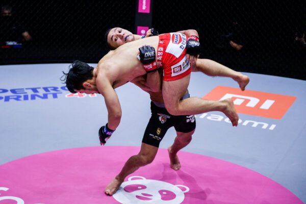 Exclusive photos from Kazakh flyweight Kairat Akhmetov and South Korean star Dae Hwan Kim’s MMA fight at ONE: COLLISION COURSE II on 25 December
