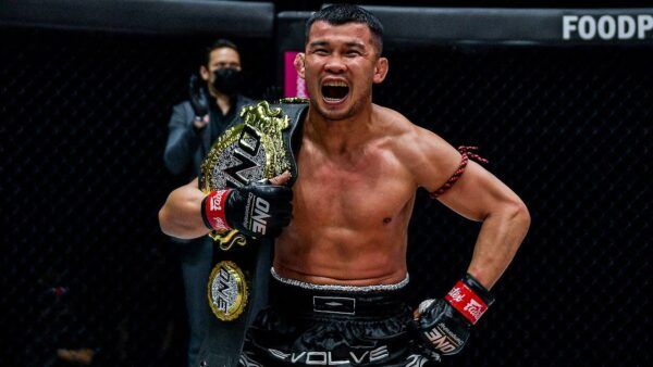 Muay Thai legend Nong-O Gaiyanghadao fights Rodlek PK.Saenchai Muaythaigym at ONE: COLLISION COURSE