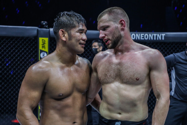 Pictures from the fight between Aung La N Sang and Reinier De Ridder at "ONE on TNT IV"