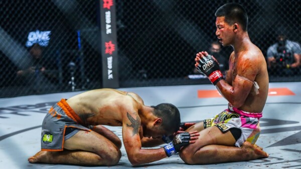 beautiful moments of respect in one championship 600x338