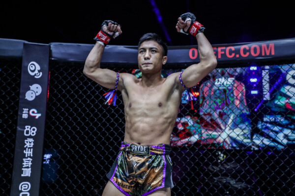 Pictures from the Mongkolpetch Petchyindee Academy vs. Elias Mahmoudi bout at ONE: FULL BLAST II