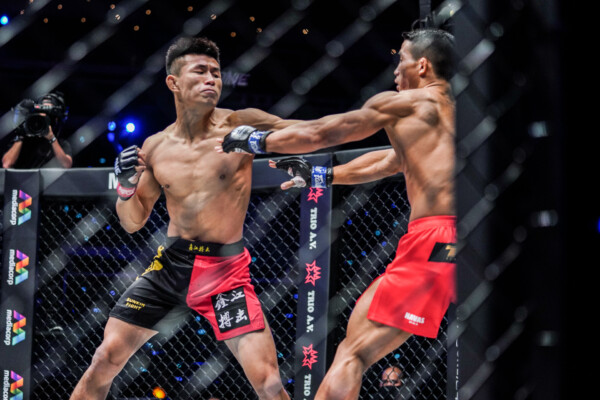 Tang Kai punches Yoon Chang Min