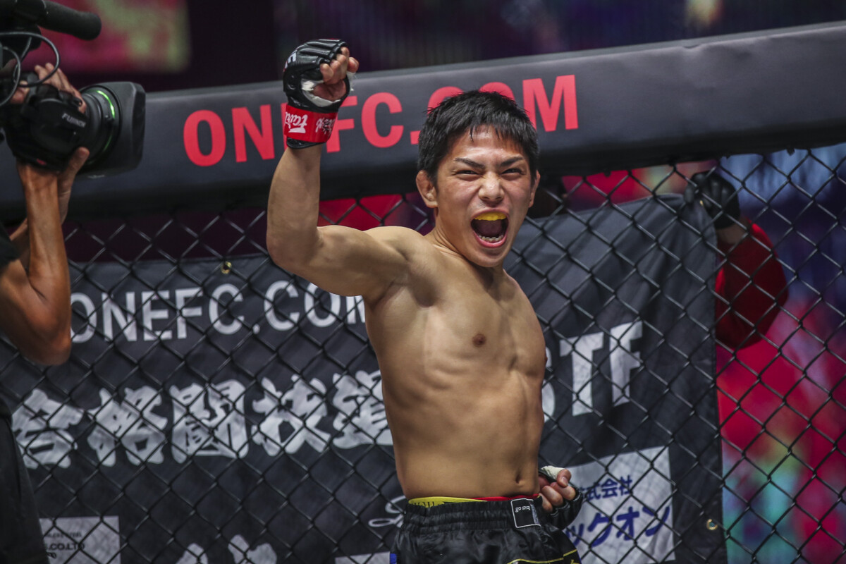 Hiroba Minowa gets introduced before his fight at ONE: ONLY THE BRAVE.