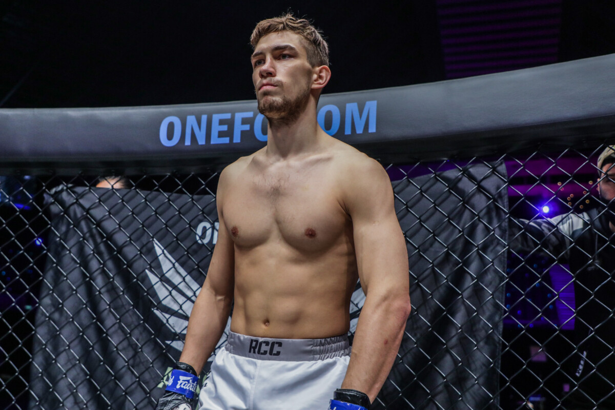 Vladimir Kuzmin won against Chris Shaw in their Muay Thai match at ONE: FULL CIRCLE