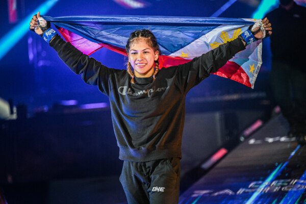 Denice Zamboanga makes her way to the Circle at ONE X