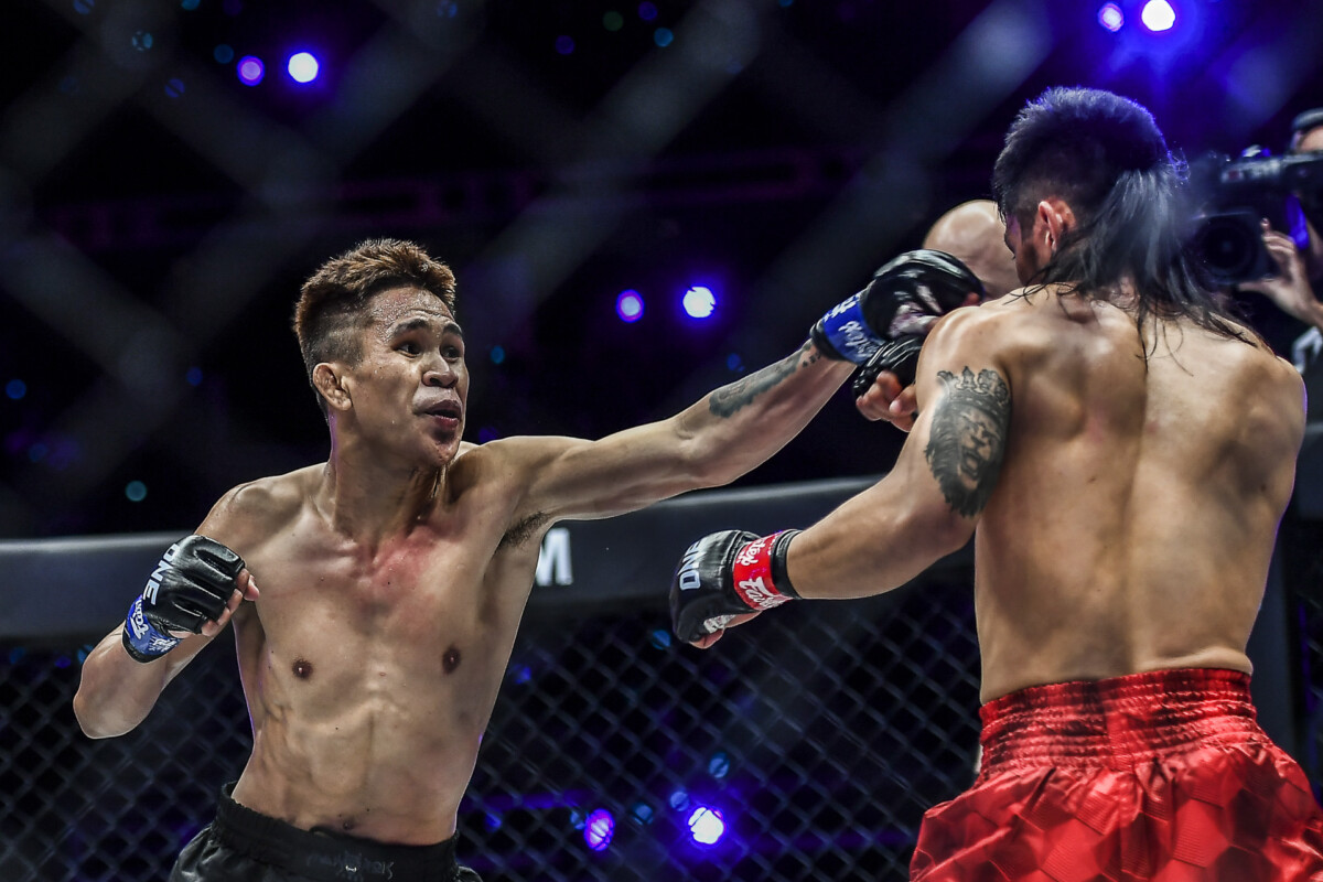Jeremy Miado throws a jab towards Lito Adiwang at ONE X: Part I