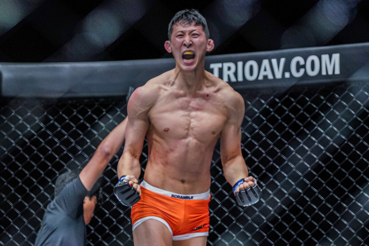 Jin Tae Ho celebrates his win at ONE 156